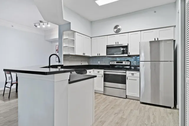 $229,000 | 9857 Baywinds Boulevard, Unit 9206, West Palm Beach, FL 33411