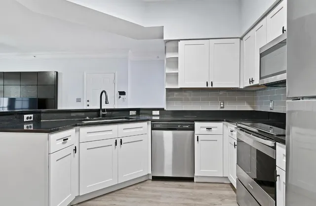 $229,000 | 9857 Baywinds Boulevard, Unit 9206, West Palm Beach, FL 33411