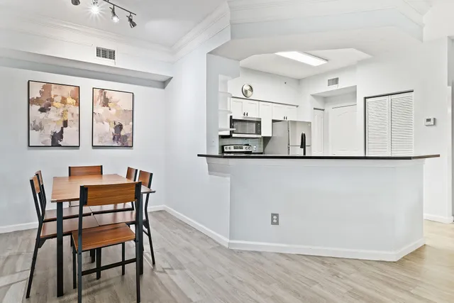 $229,000 | 9857 Baywinds Boulevard, Unit 9206, West Palm Beach, FL 33411