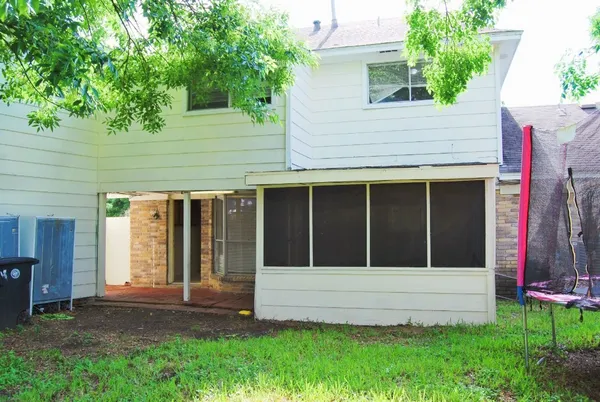 $2,100 | 2127 Woodland Springs Street, Houston, TX 77077