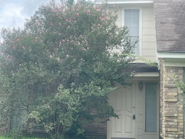 $2,100 | 2127 Woodland Springs Street, Houston, TX 77077