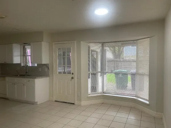 $2,100 | 2127 Woodland Springs Street, Houston, TX 77077