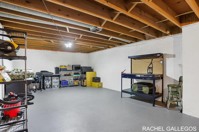 $299,900 | 3615 Diamond Drive, Hamilton, MI 49419