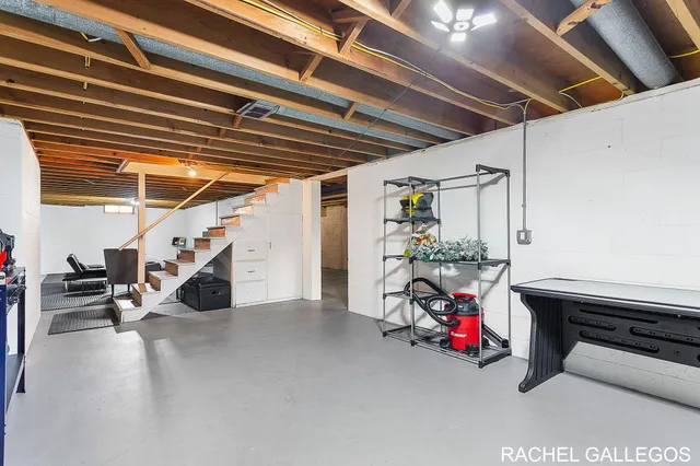 $299,900 | 3615 Diamond Drive, Hamilton, MI 49419