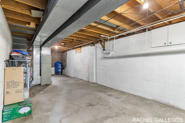 $299,900 | 3615 Diamond Drive, Hamilton, MI 49419