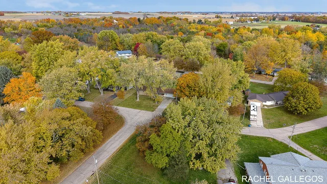 $299,900 | 3615 Diamond Drive, Hamilton, MI 49419