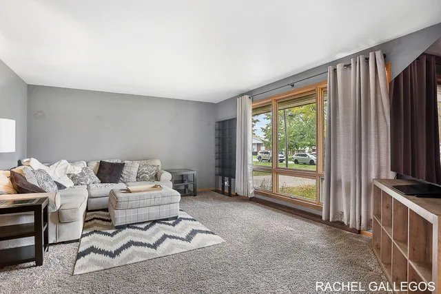 $299,900 | 3615 Diamond Drive, Hamilton, MI 49419