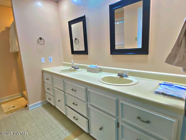 $800,000 | 4110 Corinth Road, Lexington, TN 38351