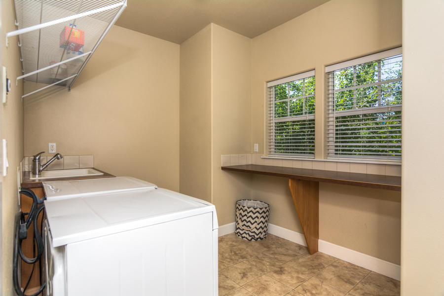 2159 Southwest 36th Court Redmond, OR 97756 - Photo 30 of 44 Spacious main level laundry room with sink.