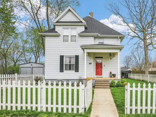 $229,000 | 719 East Allen Street, Farmer City, IL 61842