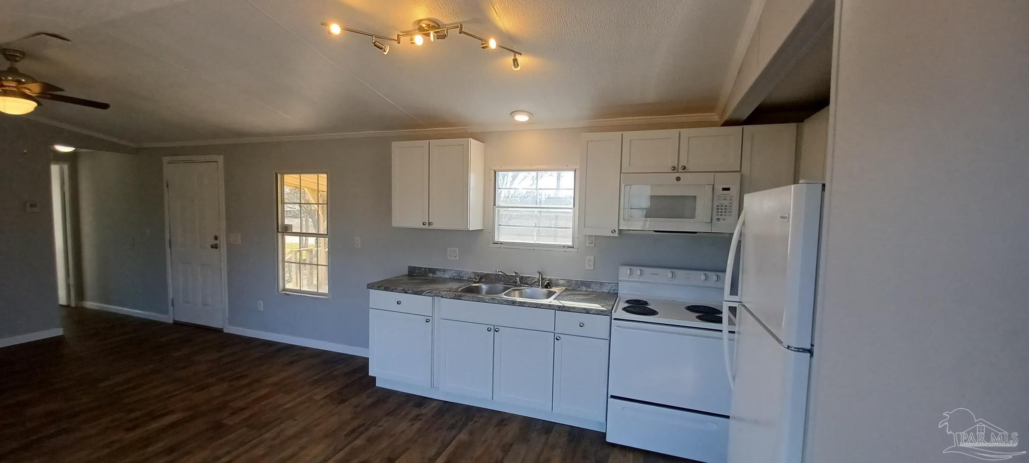 1520 Morgan Road Century, FL 32535 - Photo 4 of 23