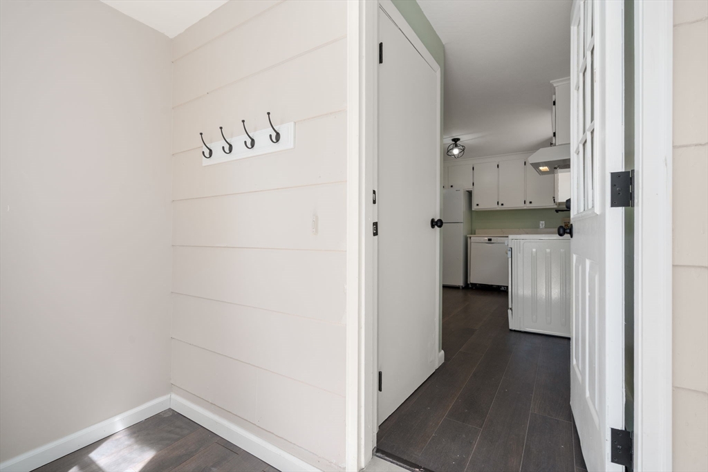 188 Moss Road Springfield, MA 01119 - Photo 23 of 29