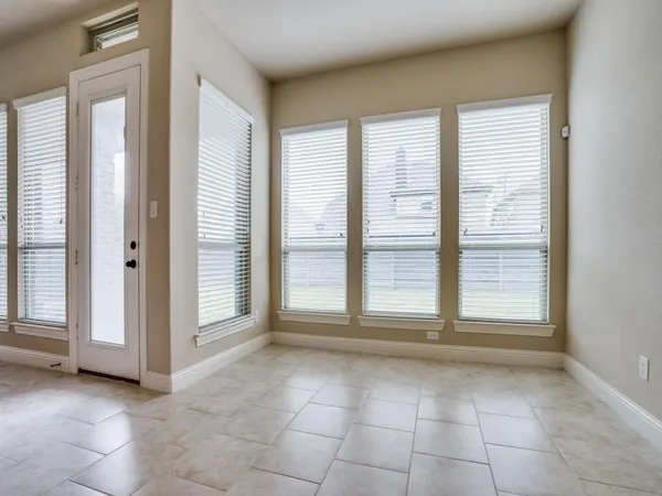 $3,400 | 716 Sandbox Drive, Little Elm, TX 76227