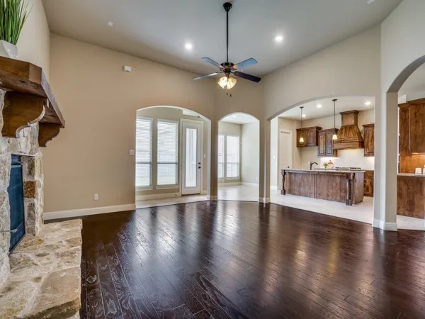 $3,400 | 716 Sandbox Drive, Little Elm, TX 76227