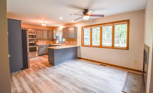 $529,000 | 586 Schaeffer Drive, Coldwater, MI 49036