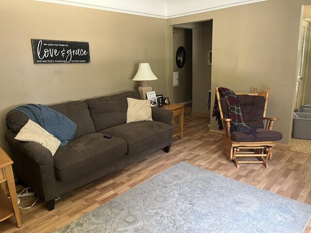 2504 South 8th Street Manitowoc, WI 54220 - Photo 4 of 24 Living room