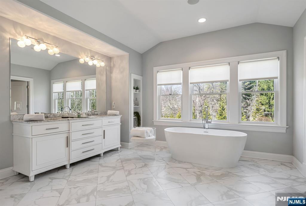 76 Dimmig Road Upper Saddle River, NJ 07458 - Photo 26 of 47