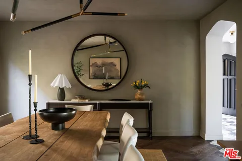 $4,995,000 | 900 South Longwood Avenue, Los Angeles, CA 90019