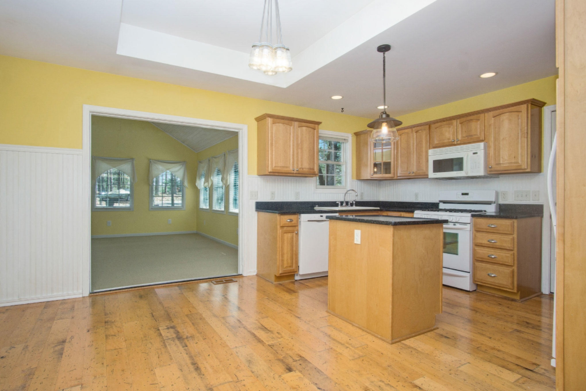 6372 Cheyenne Road Pentwater, MI 49449 - Photo 11 of 28 Eat in Kitchen