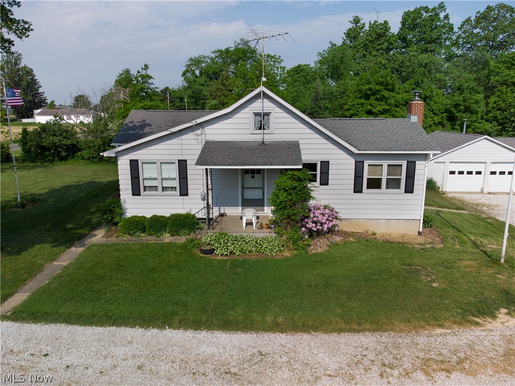 23950 Center Road Homeworth, OH 44634 - Photo 2 of 27