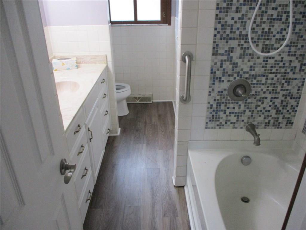 7541 Combs Road Indianapolis, IN 46237 - Photo 9 of 13 Gallery Image 9