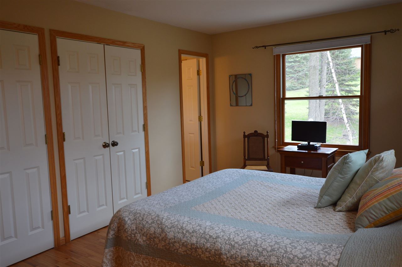 602 Bloomfield Road Traverse City, MI 49686 - Photo 32 of 67 1831156-31.JPG