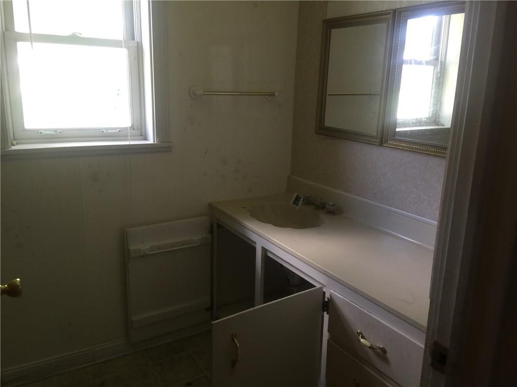 541 Seminary Street Hope, IN 47246 - Photo 6 of 9 Gallery Image 6