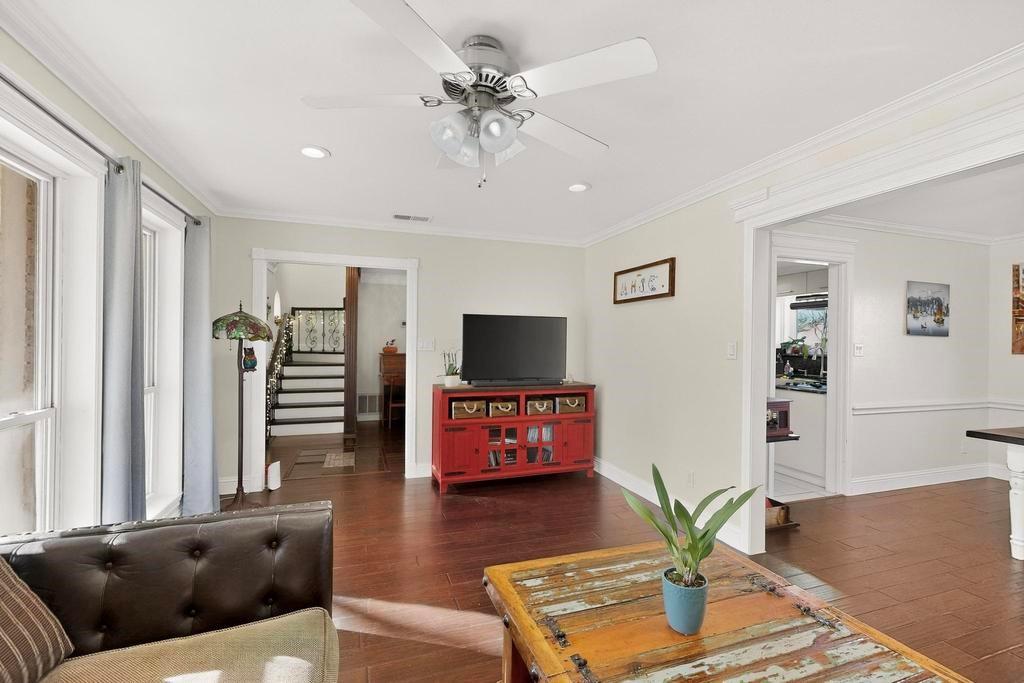 100 Fieldcrest Loop Coppell, TX 75019 - Photo 7 of 39