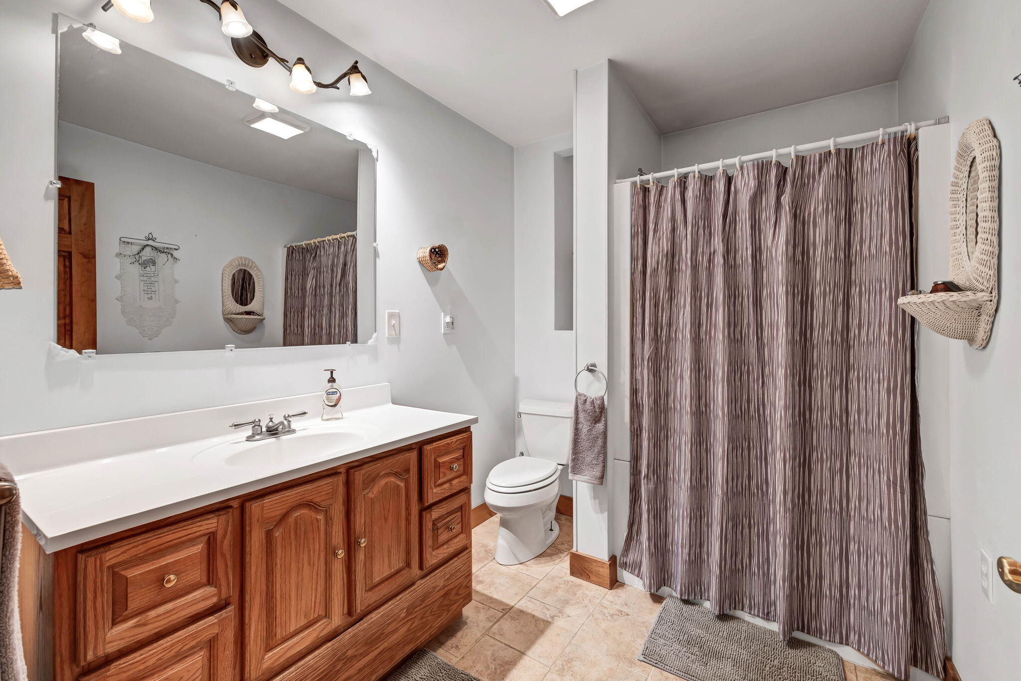 5 Deer Rdg Lane Surry, ME 04684 - Photo 21 of 37 1st Floor Bath