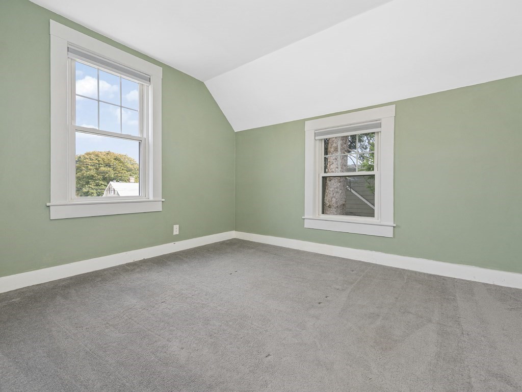 89 Green Street Wakefield, MA 01880 - Photo 16 of 38 an empty room with windows