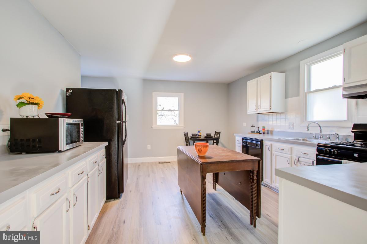 6134 Montrose Road Cheverly, MD 20785 - Photo 11 of 32