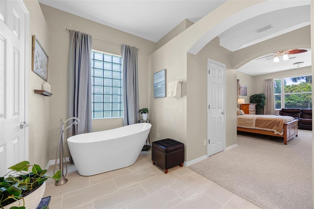 4415 Merrick Run Lane Valrico, FL 33596 - Photo 16 of 72