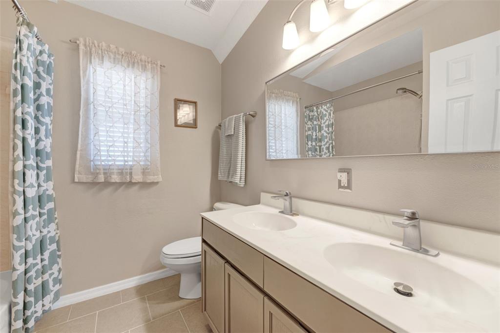 4415 Merrick Run Lane Valrico, FL 33596 - Photo 38 of 72