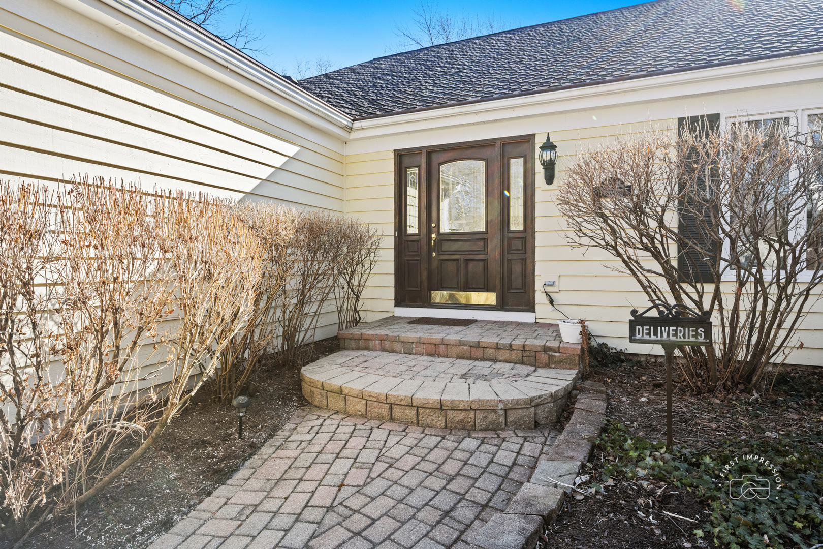 32W225 Pratt Road Wayne, IL 60184 - Photo 3 of 36