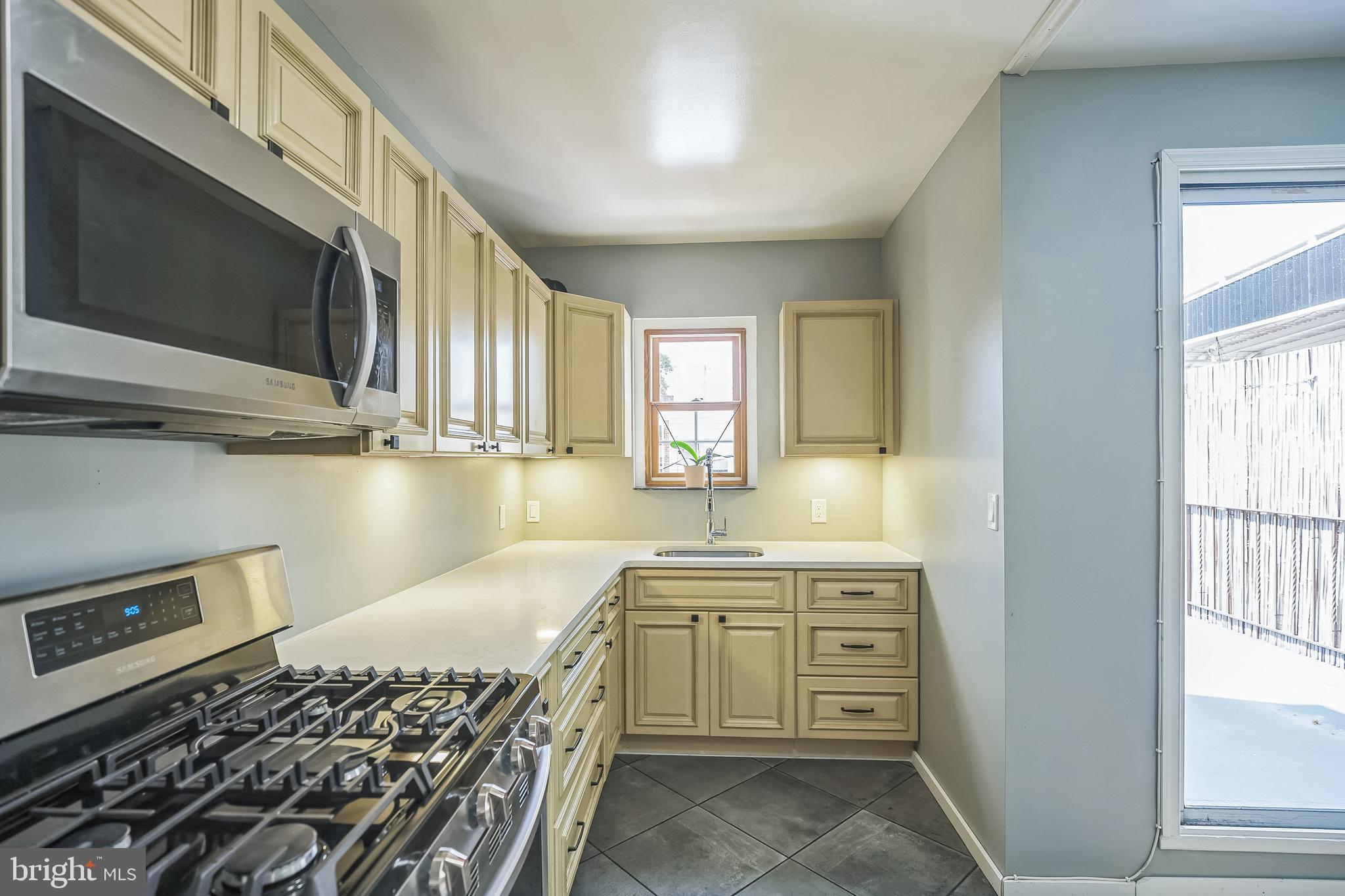 918 Kenmore Road Philadelphia, PA 19151 - Photo 13 of 32 Gallery Image 13