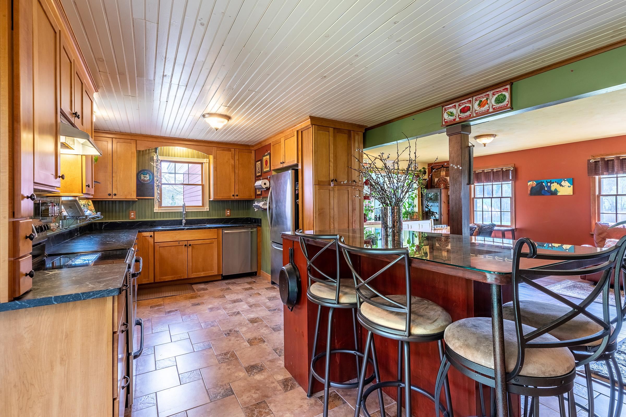 215 Parker Road Wallingford, VT 05742 - Photo 13 of 38