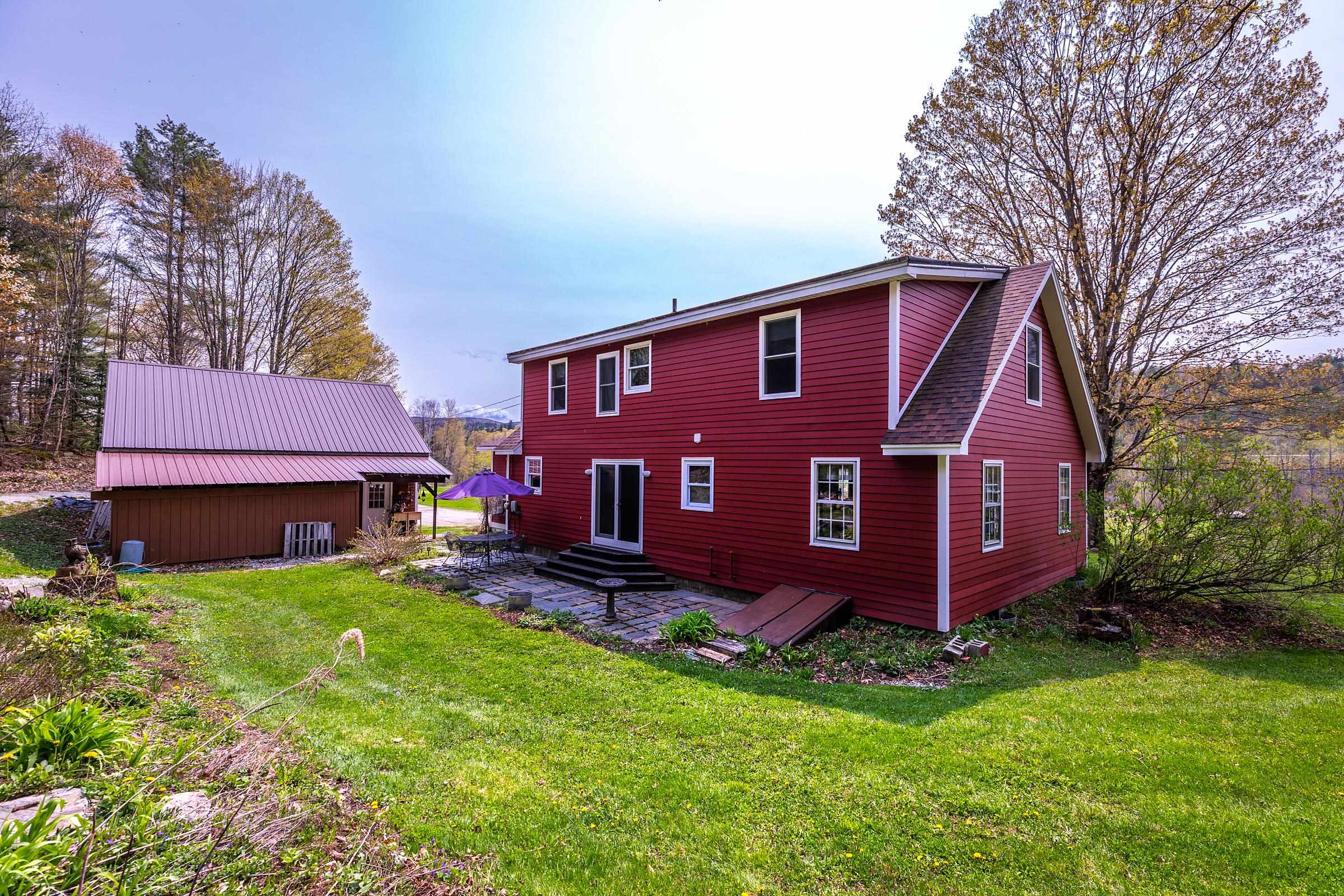 215 Parker Road Wallingford, VT 05742 - Photo 3 of 38