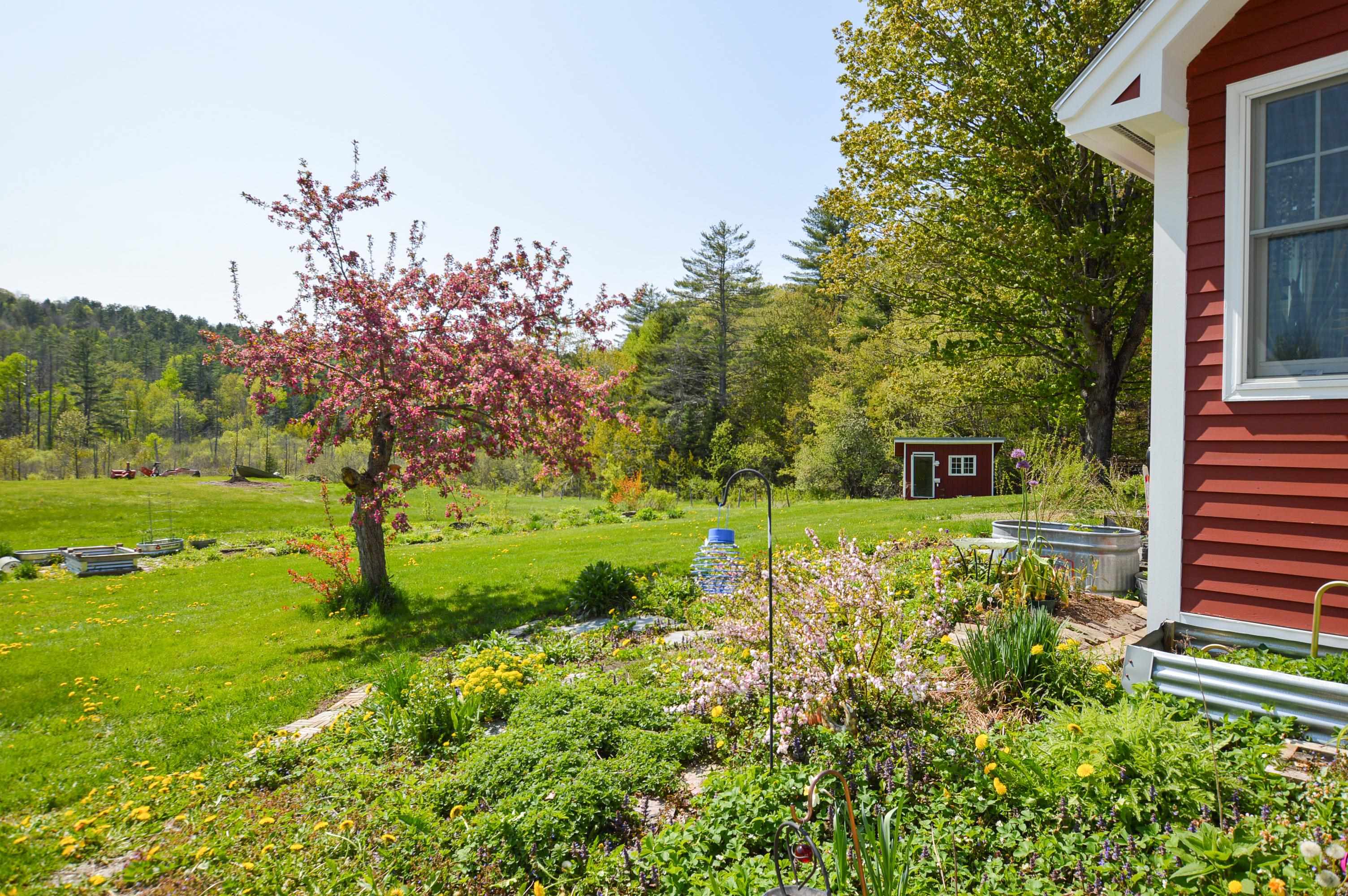 215 Parker Road Wallingford, VT 05742 - Photo 37 of 38
