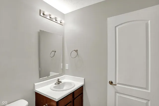 $220,000 | 6422 Emerald Springs Drive, Indianapolis, IN 46221