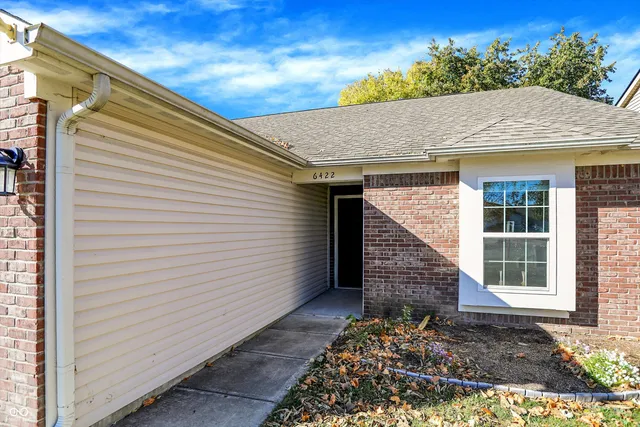 $220,000 | 6422 Emerald Springs Drive, Indianapolis, IN 46221