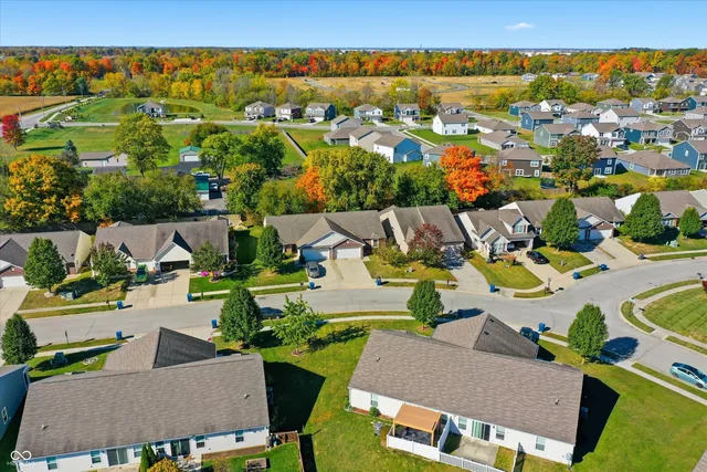 $220,000 | 6422 Emerald Springs Drive, Indianapolis, IN 46221