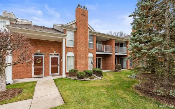 $1,700 | 52224 Heatherstone Avenue, Macomb, MI 48042