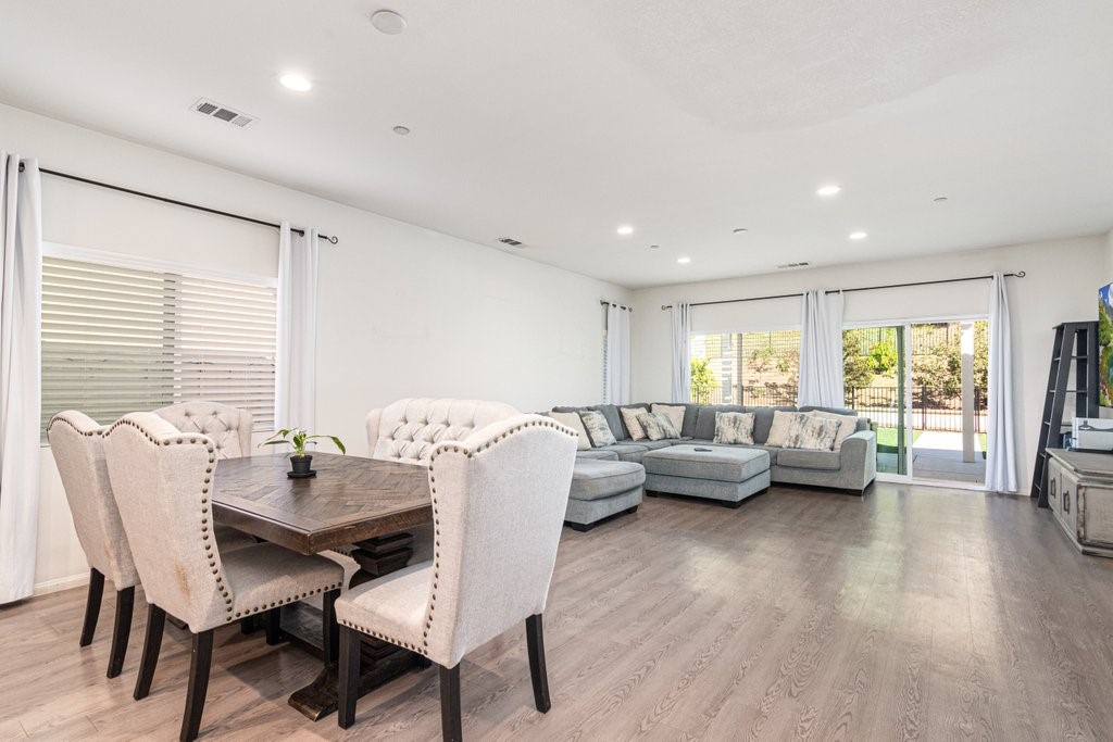 35851 Esperia Way Fallbrook, CA 92028 - Photo 8 of 28 a living room with furniture and a large window