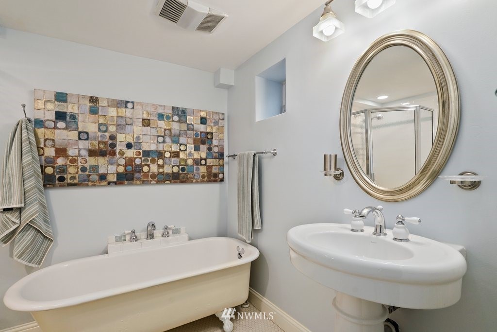 528 North 79th Street Seattle, WA 98103 - Photo 23 of 36 Gallery Image 23