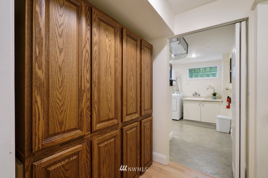 528 North 79th Street Seattle, WA 98103 - Photo 25 of 36 Gallery Image 25