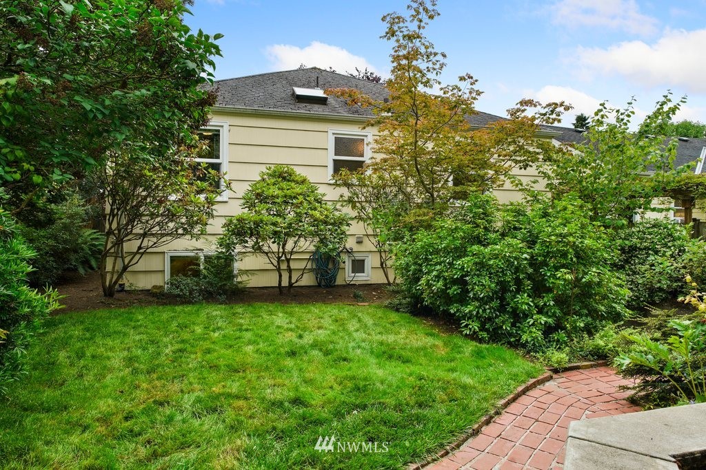 528 North 79th Street Seattle, WA 98103 - Photo 30 of 36 Gallery Image 30