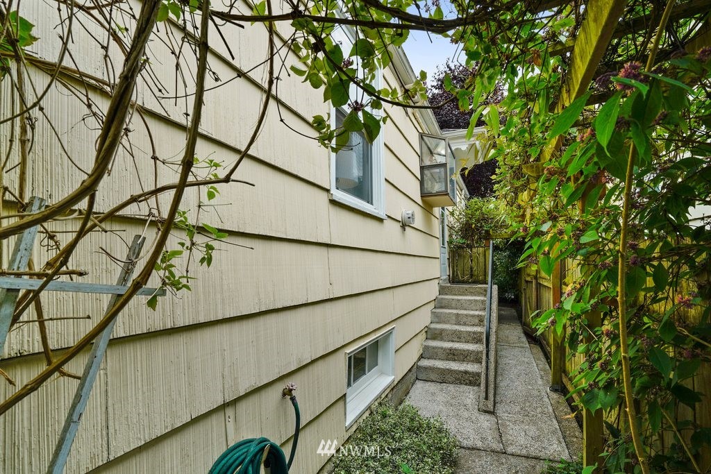 528 North 79th Street Seattle, WA 98103 - Photo 35 of 36 Gallery Image 35