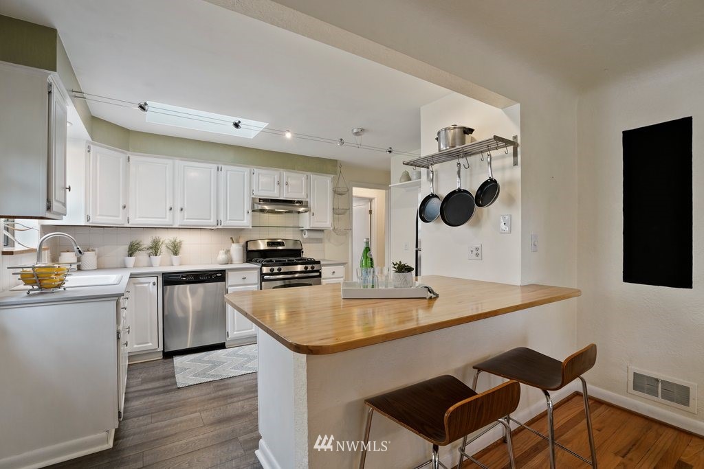 528 North 79th Street Seattle, WA 98103 - Photo 6 of 36 Gallery Image 6