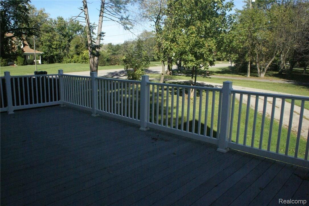 27659 Arsenal Road Flat Rock, MI 48134 - Photo 19 of 31 DSC01305.JPG