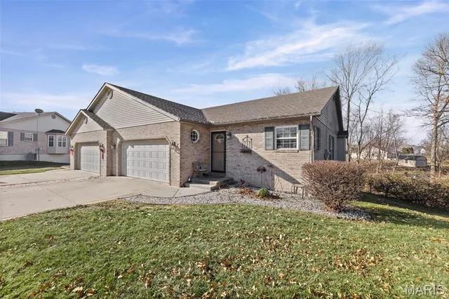 $280,000 | 4507 Elk Meadows Lane, Smithton, IL 62285